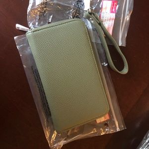 Thirty-One All About the Benjamins wallet